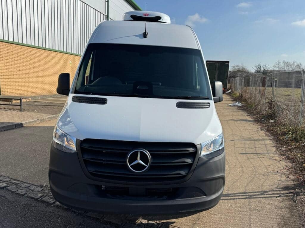 Mercedes Sprinter L2H2 PRO chiller van, photo 2 of 8