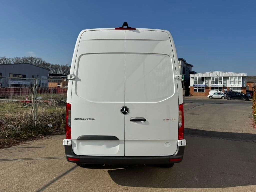 Mercedes Sprinter L2H2 PRO chiller van, photo 6 of 8