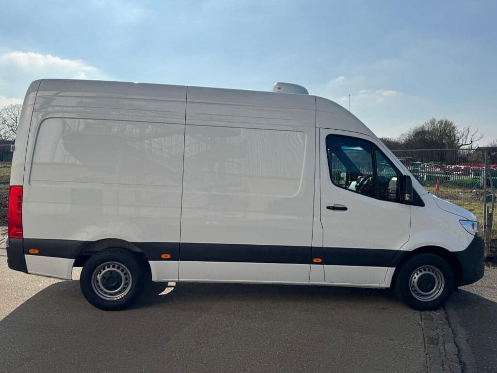 Mercedes Sprinter L2H2 PRO chiller van, photo 8 of 8
