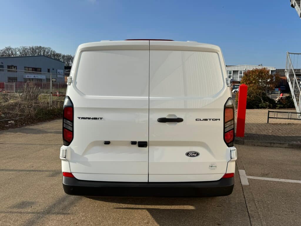 Ford Transit Custom L1H1 freezer van, photo 6 of 21