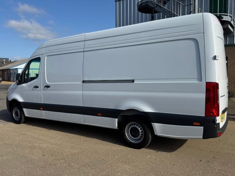 2026 Mercedes-Benz Sprinter 315CDI L3H2 PRO Cancelled Order refrigerated van – photo 4 of 15