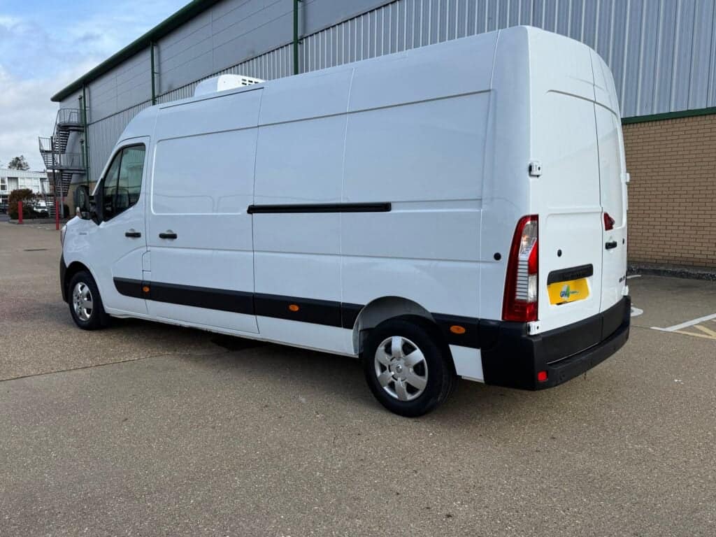 2022 Master 35 Business+ LWB chiller van, photo 4 of 14