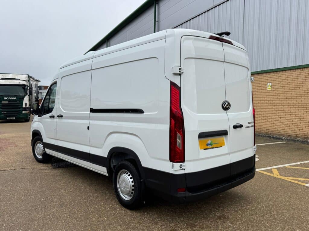 Maxus Deliver 9 L3H2 freezer van, photo 7 of 13