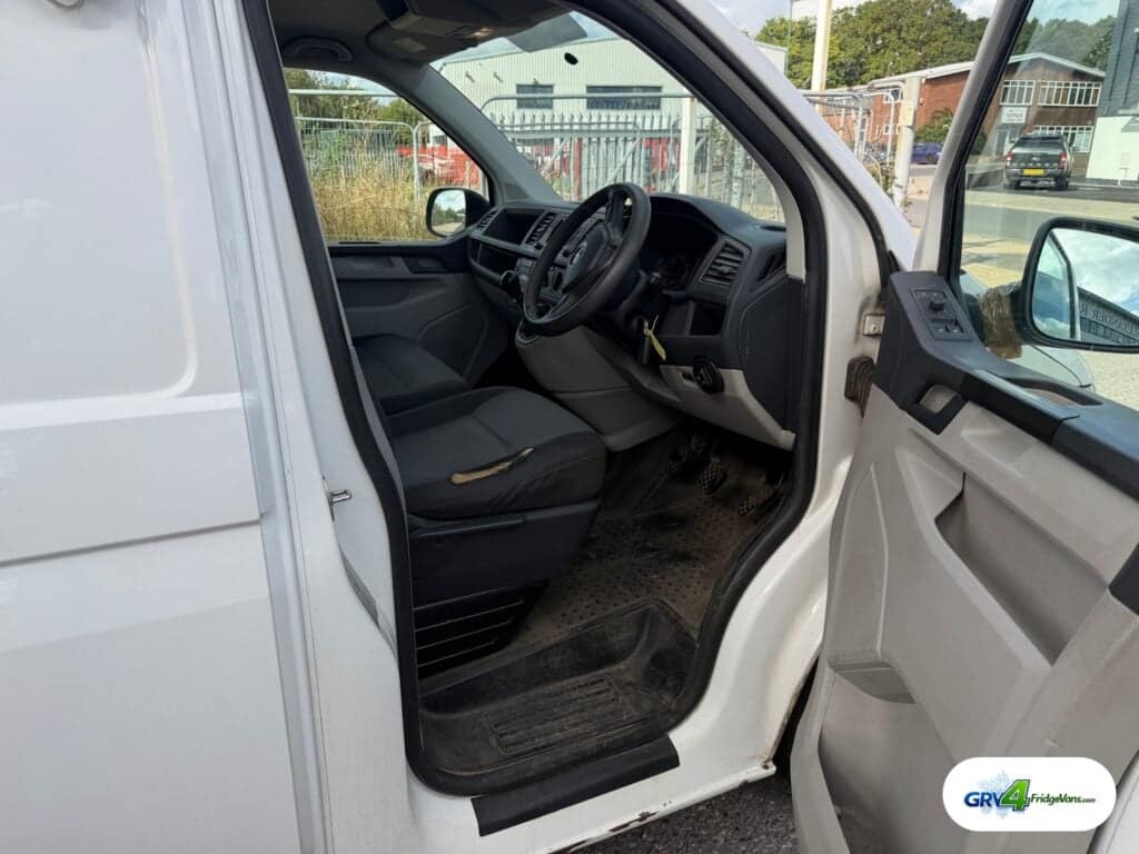 2018 Transporter T28 Stln TDI BMT, photo 10 of 13