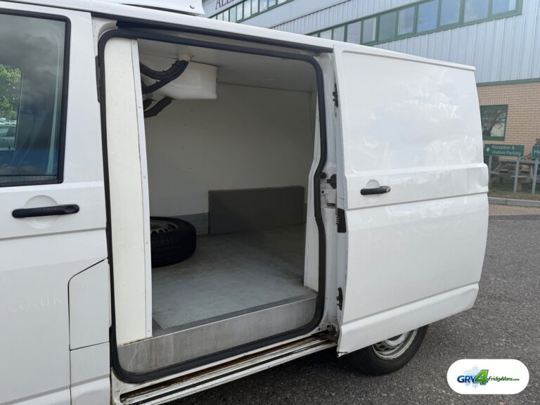 2018 Volkswagen Transporter T28 fridge van – load space from the side door