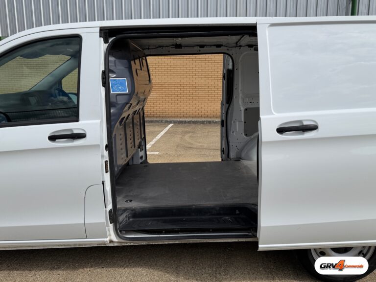 2022 Mercedes e-Vito panel van – load space from the side door