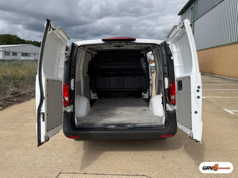 2022 Mercedes e-Vito panel van – load space from the rear doors
