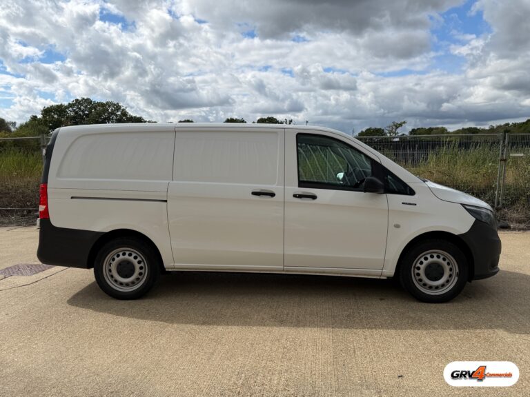 2022 Mercedes e-Vito panel van – right side