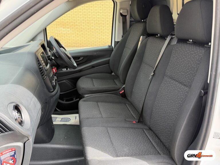 2022 Mercedes e-Vito panel van – cab passenger side